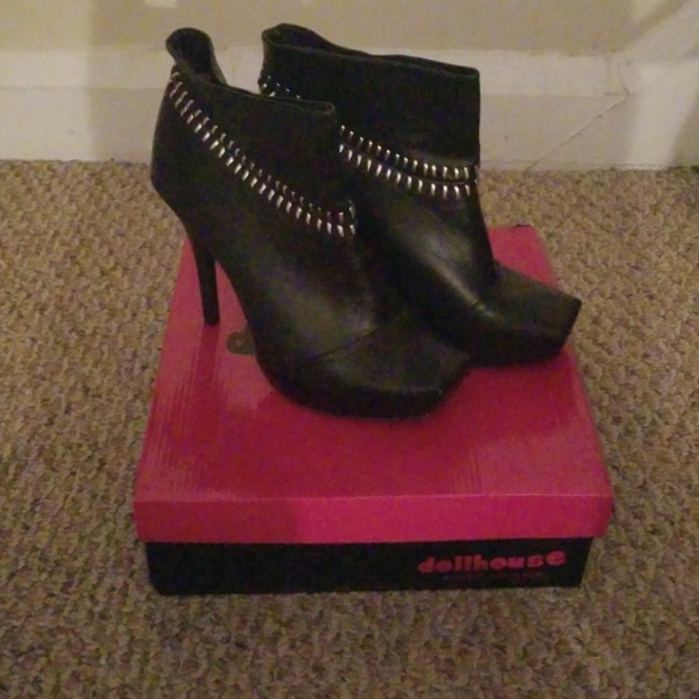 Shoes
